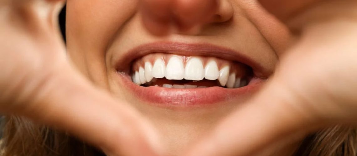 Resalta_tu_Belleza_Sonriente_con_la_Odontologia_Estetica_de_Excelencia